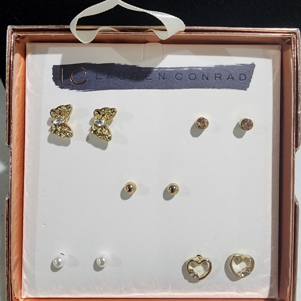 Set of 5 Stud Earrings